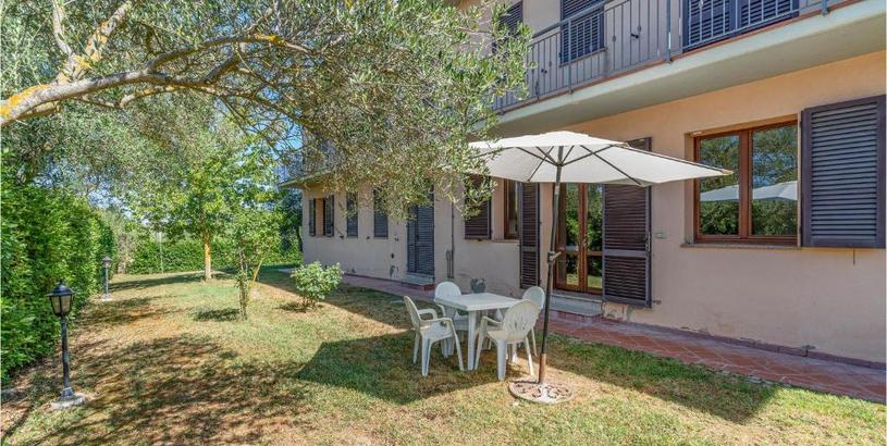 Апартаменты Stunning apartment in Castiglione del Lago with 2 Bedrooms, WiFi and Outdoor swimming pool