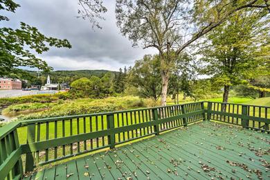 Holiday home Peaceful Riverside Catskills Abode with Deck!
