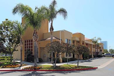 Отель Extended Stay America Suites - Orange County - Irvine Spectrum