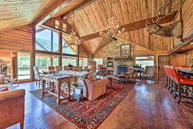 Дом отдыха Expansive Ranch with Views, Hot Tub and Game Room