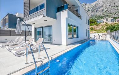 Holiday home Amazing Home In Makarska With 3 Bedrooms, Jacuzzi And Wifi
