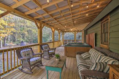 Holiday home 5-Acre North Georgia Mountain Retreat with Creek!