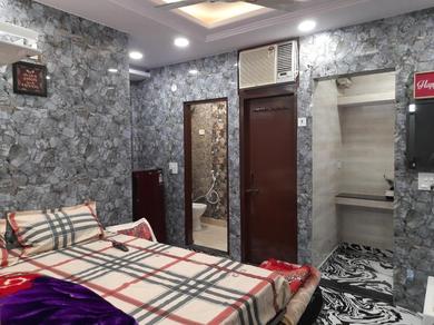 Apartments Cream location luxury stay in posh lajpat nagar with attached kitchen and washroom,complete private apartment with full privacy and private entrance, cal 92121, 74700