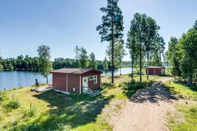 Holiday home Cottage with lovely views of the lake Hangasjon
