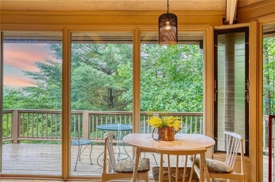 Chalet 141 - Peaceful wooded views cozy interiors plus wifi