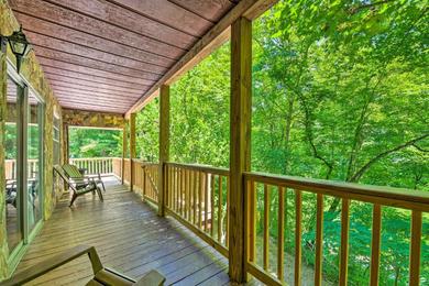 Holiday home Bryson City Hideaway with Expansive Balcony!