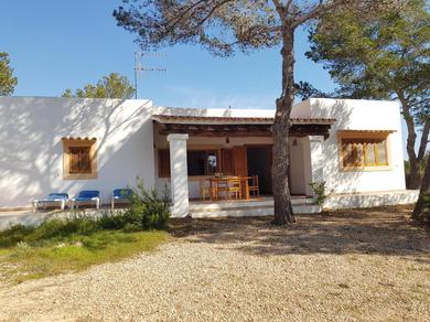 Holiday home Can Tauet de ses Roques