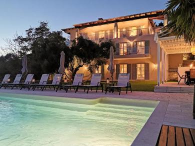 Вилла Villa Theresia - Luxury Pool Villa w 180º Views