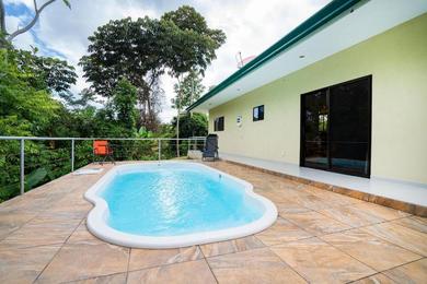 Holiday home Toucan Villa Newer with WiFi & Pool - Digital Nomad Friendly