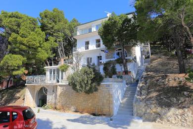Guest house Rooms with a parking space Brela, Makarska - 17281