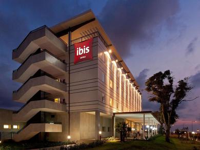 Hotel Ibis Bata