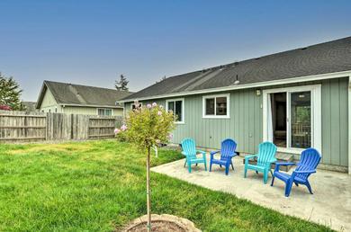 Дом отдыха Home with Fenced-In Yard - 5 Miles to Redwood Park!