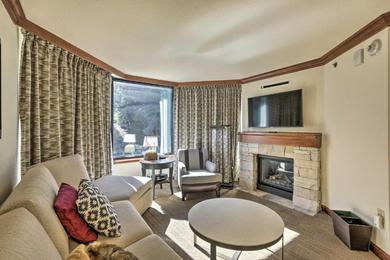 Apartments Ski-In and Out Squaw Valley Retreat Hike and Golf!