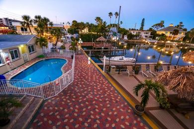 Отель Bay Palms Waterfront Resort - Hotel and Marina