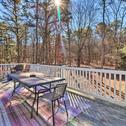 Holiday home Lehighton Getaway with Deck and Community Perks!