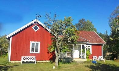 Holiday home Idyllisches Schwedenholzhaus für zwei Familien in malerischer Umgebung