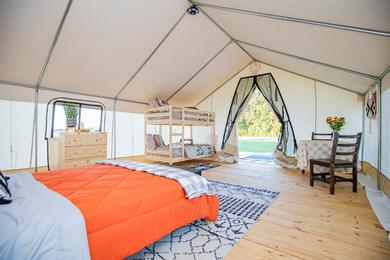 Hotel Family Tent