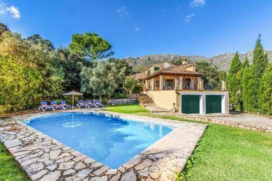 Pretty villa close to Cala San Vicente, Special Prices Car Hire for our Guests