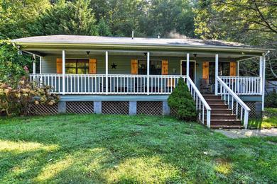 Holiday home Pet-Friendly Vacation Rental - 15 Mi to Asheville!