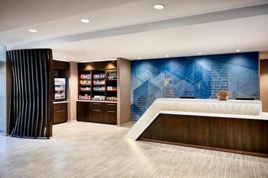 Hotel SpringHill Suites by Marriott New York Queens