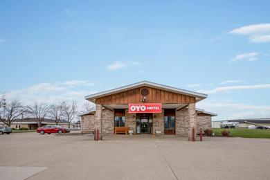 Hotel OYO Hotel Chesaning Route 52 & Hwy 57