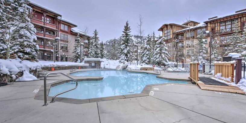 Apartments Slopeside Solitude Condo - Walk to Ski Lifts!