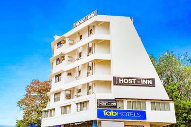 Hotel FabHotel Plus Host Inn