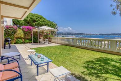 Дом отдыха MAGNIFICENT LUXURY flat with TERRACE in BANDOL