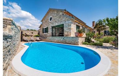 Holiday home Amazing Home In Lisicic With 3 Bedrooms, Wifi And Outdoor Swimming Pool