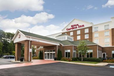 Отель Hilton Garden Inn Hampton Coliseum Central