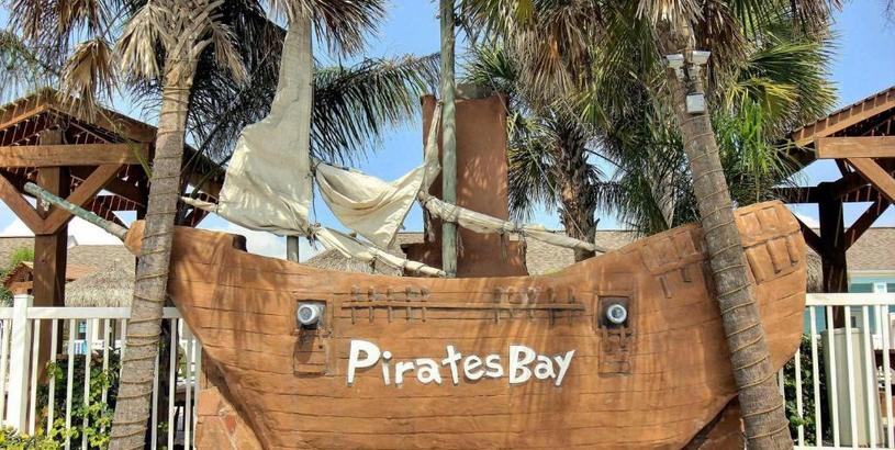 Holiday home Pirates Bay Poolside Tortuga Home