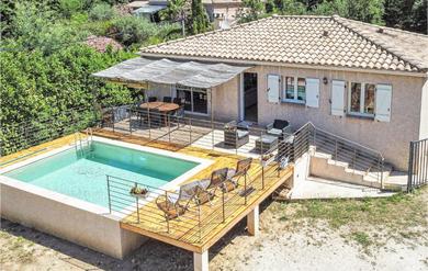 Amazing home in Bordezac with 3 Bedrooms, WiFi and Outdoor swimming pool