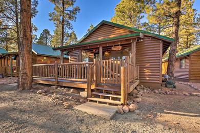 Holiday home Quaint Warbirds Nest Cabin in Bison Ranch!