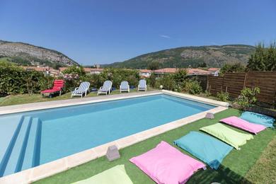 Вилла Villa de 4 chambres avec vue sur la ville piscine privee et jacuzzi a Foix