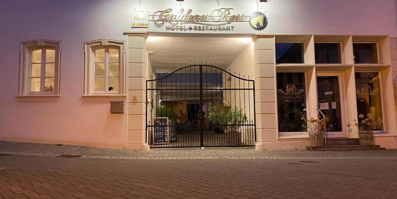 Отель Hotel Restaurant Goldenes Ross