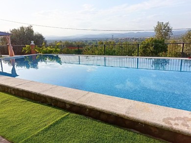 Holiday home Good view,biggest pool 78 m2,summer resort,forest,hill,squirrel,rider,in City of misic