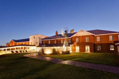 Отель Protea Hotel by Marriott Kimberley