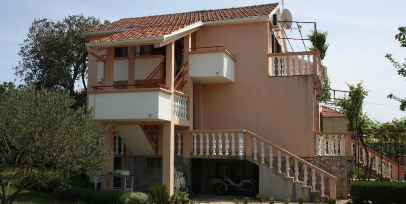 Apartments Apartments with a parking space Turanj, Biograd - 6197