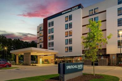 Отель SpringHill Suites by Marriott Raleigh Apex