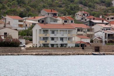 Apartments Apartments by the sea Vinjerac, Zadar - 6144