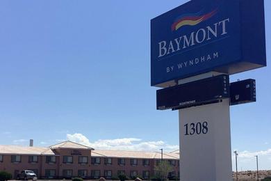 Отель Baymont Inn & Suites by Wyndham Holbrook