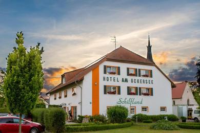 Отель Hotel am Uckersee