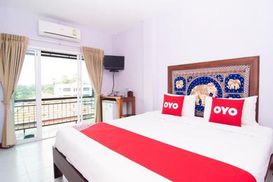 Отель OYO 587 Baan Taklom Chomtalay