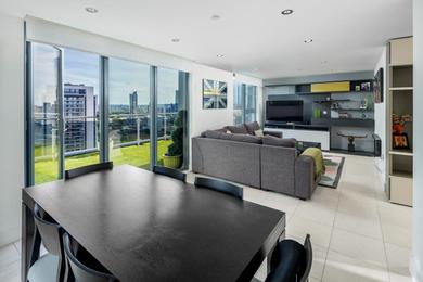 Apartments Premium 3 Bed Penthouse with Breathtaking Views!