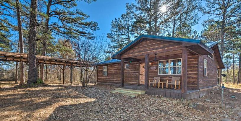 Holiday home Updated Cabin with Fire Pit 2 Mi to UTV and Hike