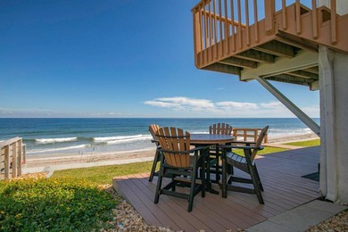 Отель Oceanfront Whale’s Tail Private beach house