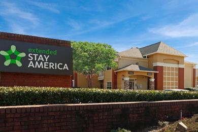 Отель Extended Stay America Select Suites - Raleigh - Research Triangle Park - Hwy 55