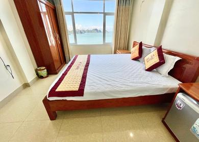Thu Ha sea view hotel