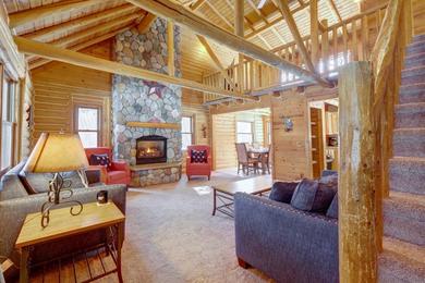 Дом отдыха Interlochen Cabin with Fireplace - Near State Park!