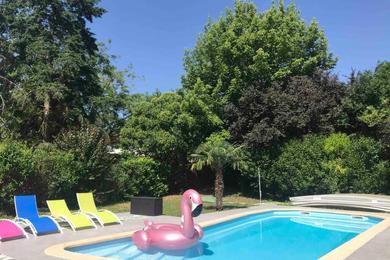 Villa Villa avec piscine à 15 min de Bordeaux